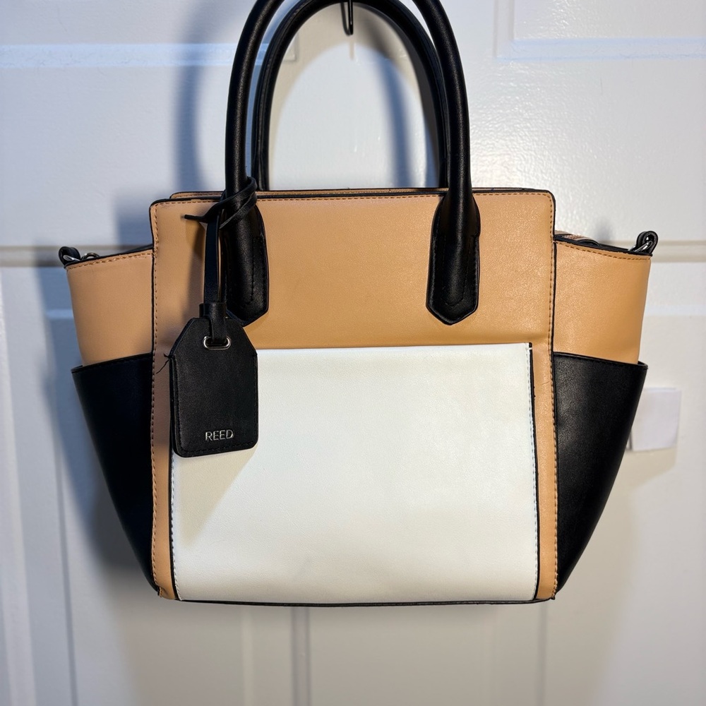 Reed by Kohl’s Women's Tan, Black, and White Tri Color Tote Boxer. Great bag!